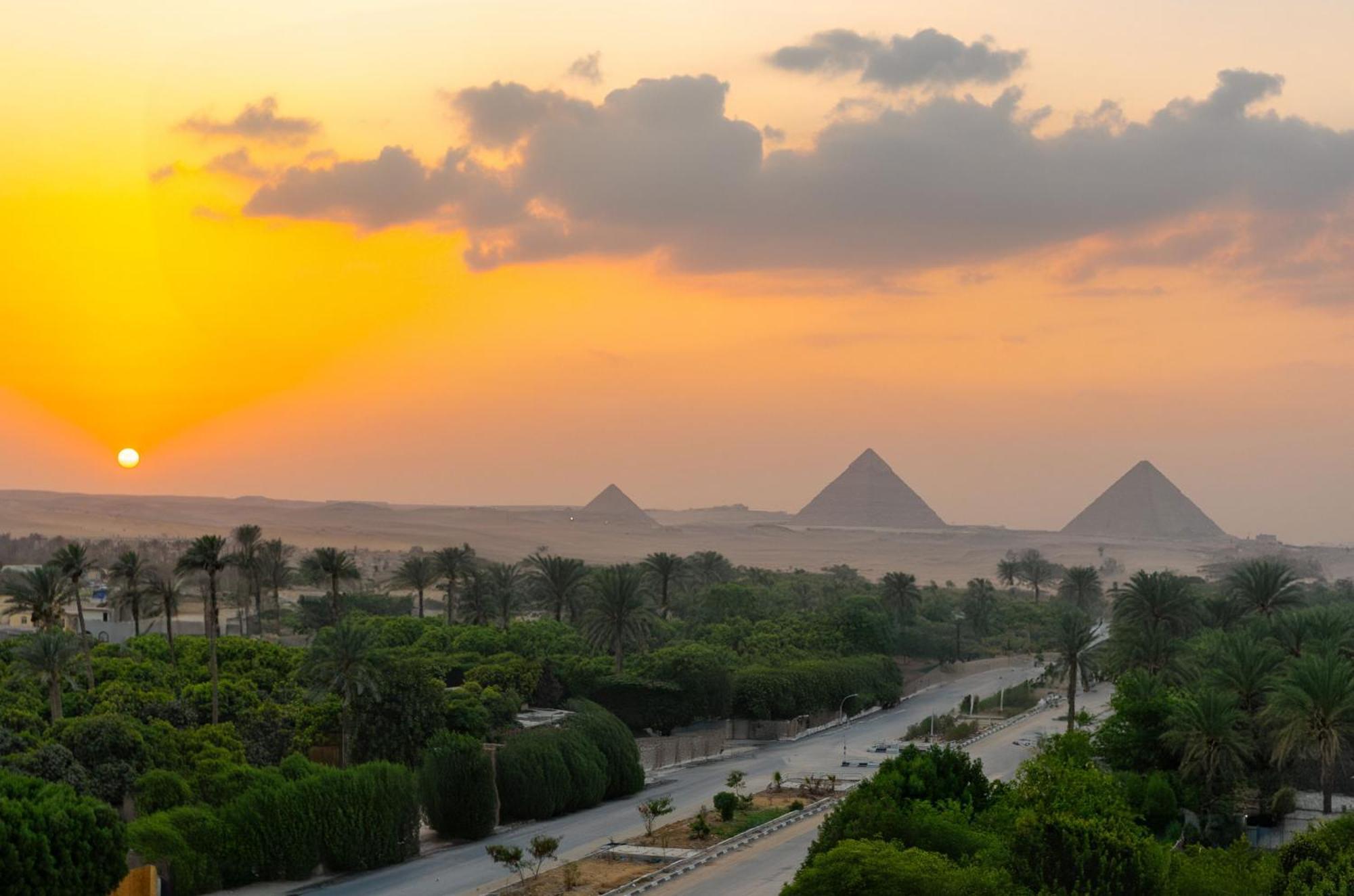 Pyramids Sunrise Inn Kafret el-Gabal Exterior photo